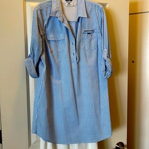 Vineyard vines swim cover up